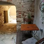 Art - Old Town - Parking Rovinj