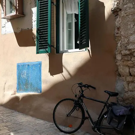 Art - Old Town - Parking Apartment *