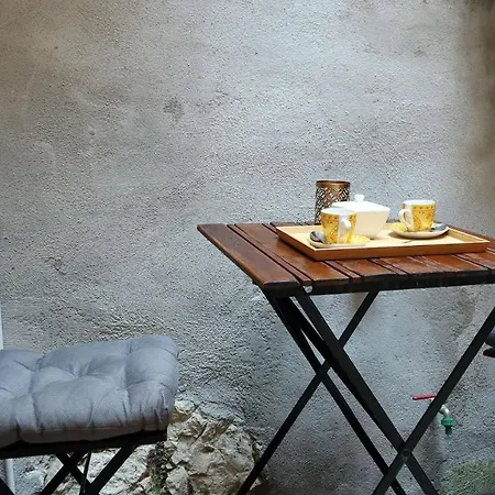 Art - Old Town - Parking *